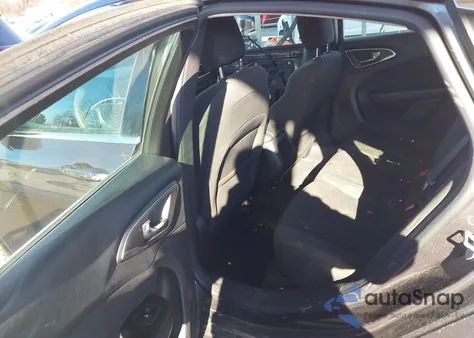 2015 Chrysler 200 Limited z USA, uszkodzony, nr VIN 1C3CCCAB3FN741880